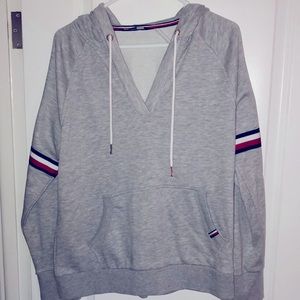 LIKE NEW!*** women’s Tommy Hilfiger sweater
